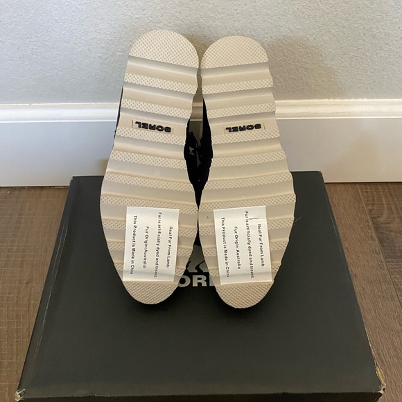 Sorel Women’s Sneakchic Alpine Booties Size 5 Black - Picture 5 of 6